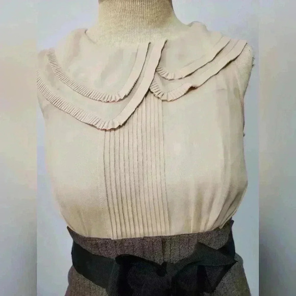 BCBG MAXAZARIA wool tweed and  silk academia dress with bow. Size 2 - Picture 3 of 12